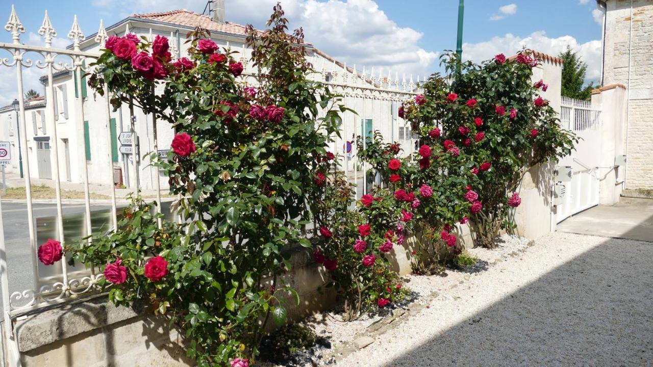 La Rochelle Et L'Aunis Panzió Saint-Sauveur-d'Aunis Kültér fotó