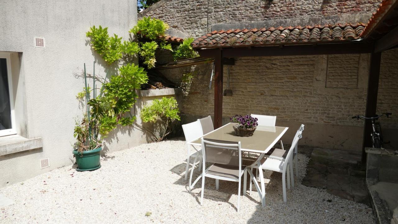 La Rochelle Et L'Aunis Panzió Saint-Sauveur-d'Aunis Kültér fotó